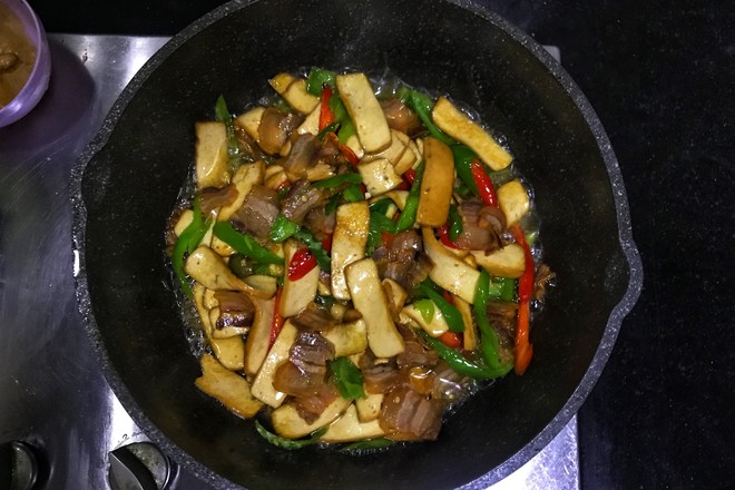 Stir-fried Pork with Wind Blown Dry recipe