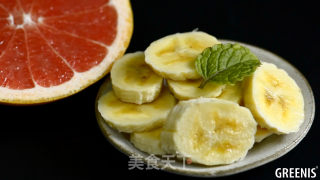 Delicious and Beautiful Pink Memories-grapefruit and White Fungus Juice recipe