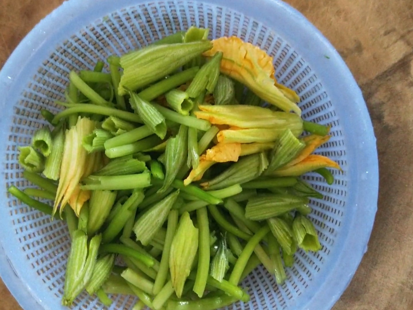 Garlic Pumpkin Flower recipe