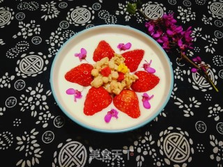 Strawberry Oatmeal Yogurt Bowl recipe