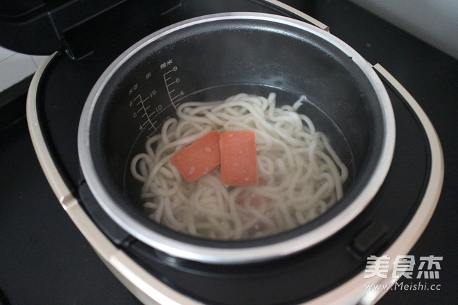 Sour and Spicy Udon recipe