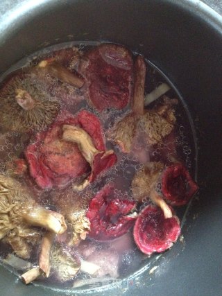 Red Mushroom Health Series Ii-red Mushroom Short Rib Soup recipe