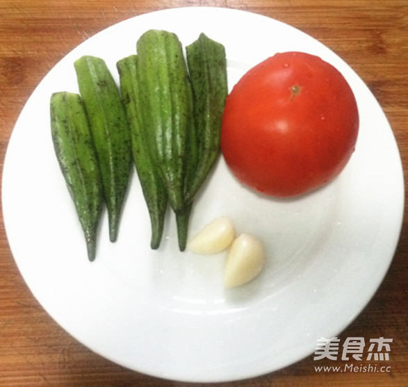 Sauteed Tomatoes with Okra recipe