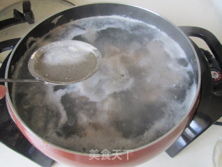 Yam and Fungus Pork Ribs Soup recipe