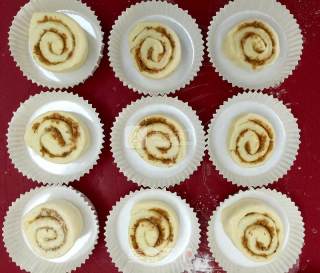 Crisp and Fragrant-pork Floss Rolls with Salad Sauce recipe