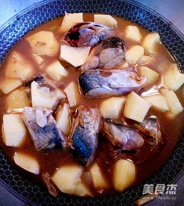 Spanish Mackerel Stewed with Potatoes recipe