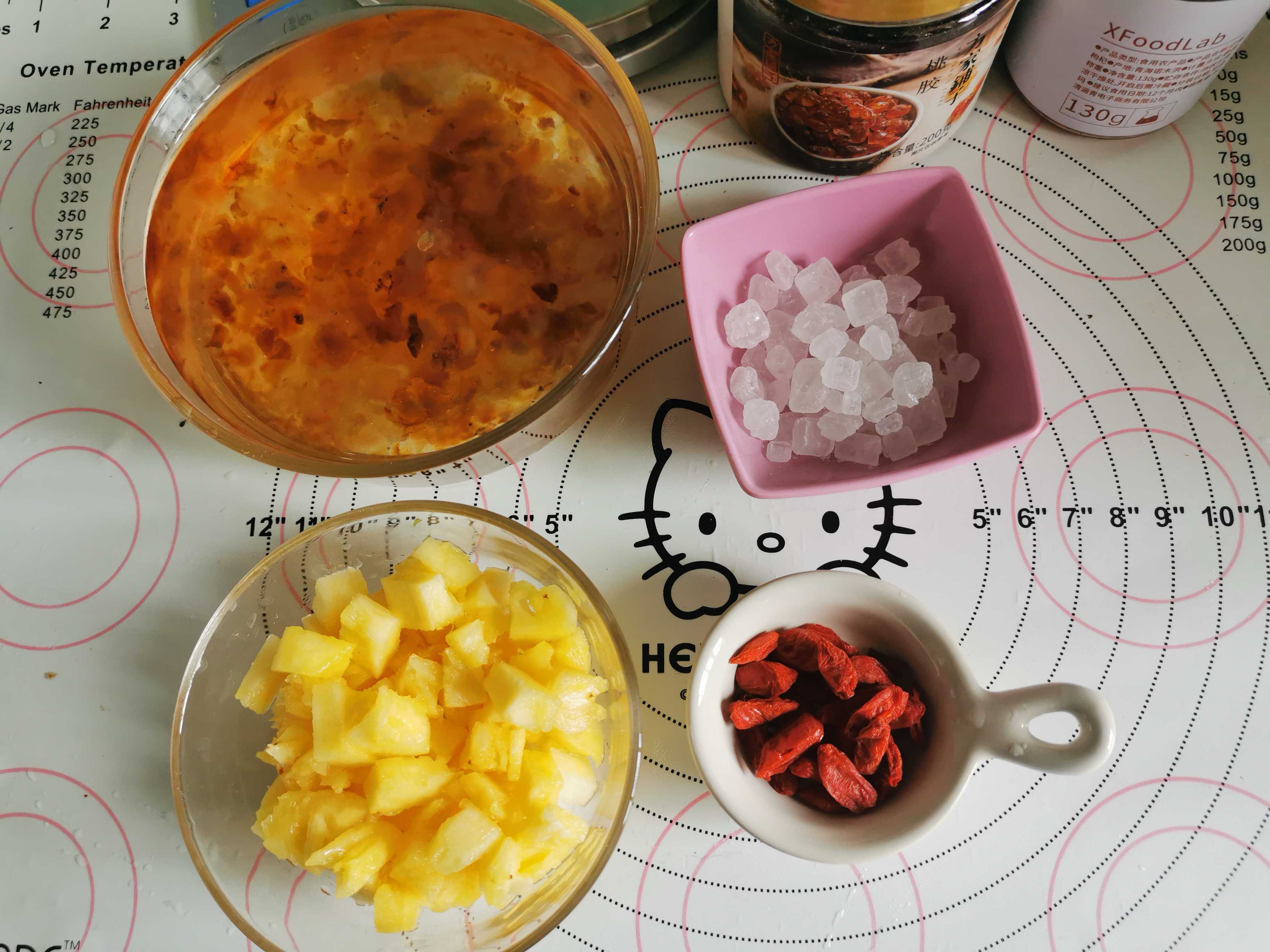 Peach Gum Tremella Pineapple Soup recipe