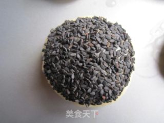 Black Sesame Meal Buns recipe