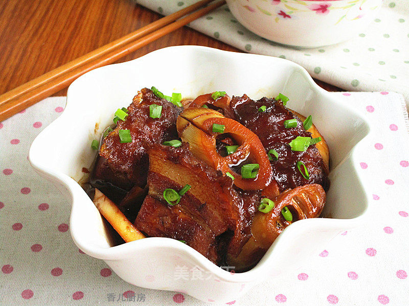 Braised Bamboo Shoots with Oily Pork recipe