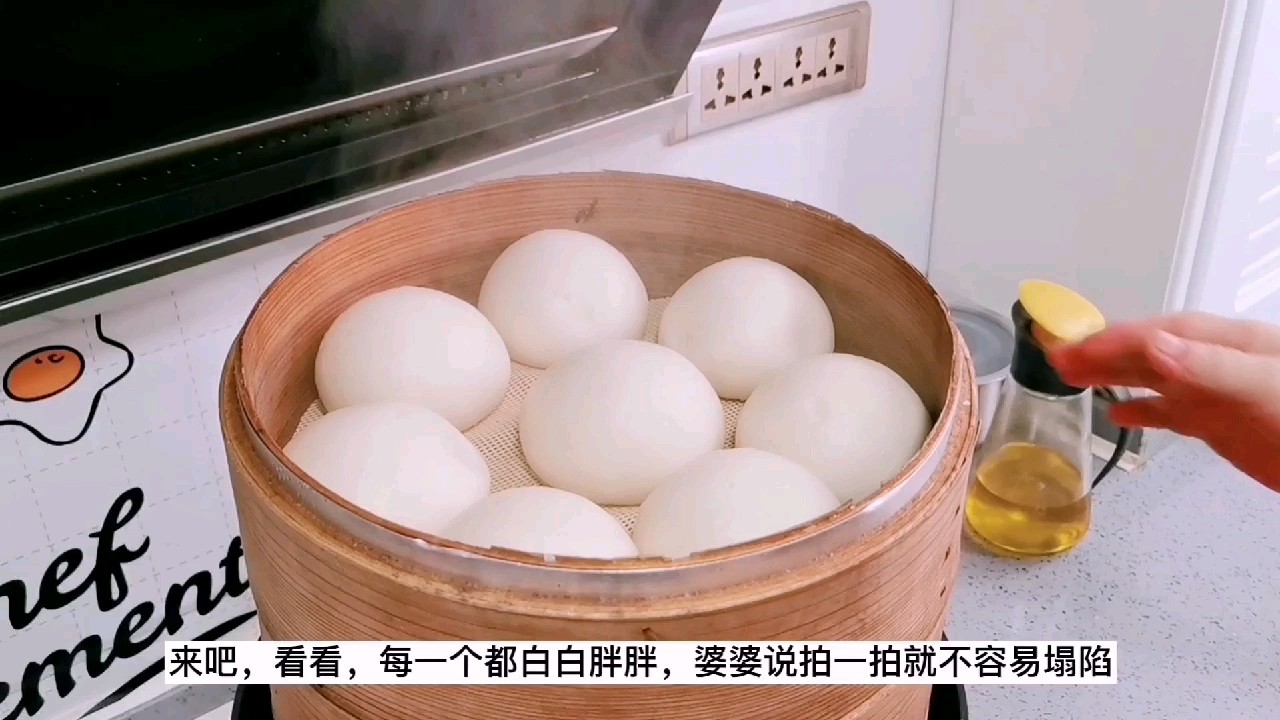 White and Fat Big Steamed Buns, Fluffy, Soft and Delicious, at Home recipe