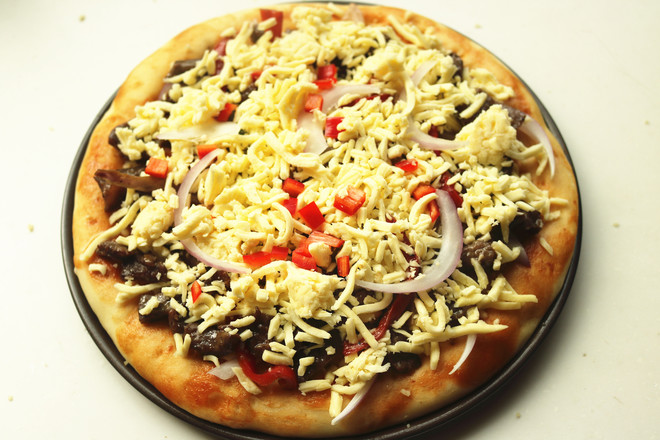 Black Pepper Beef Tenderloin Pizza recipe