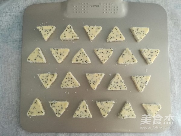 Triangle Sesame Cookies recipe