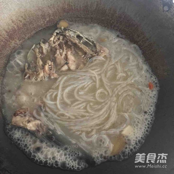 Fish Head Vermicelli Soup recipe