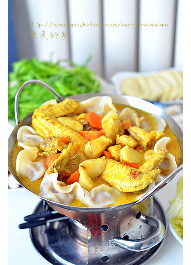 An Addictive New Way to Eat Curry-curry Chicken Dumpling Hot Pot