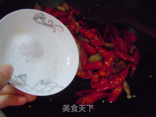 【fried Chili with Meat Slices】---a Good Anti-sense Recipe in Autumn recipe