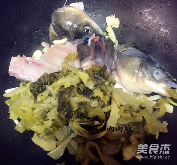 Explain How to Make An Authentic Chongqing Pickled Cabbage Fish (fresh, recipe