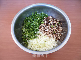 Haimi Leek Stuffed Pot Stickers recipe