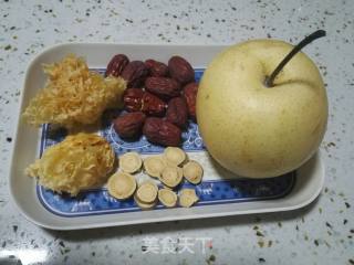 Red Dates, Tremella and Snow Pear Soup recipe
