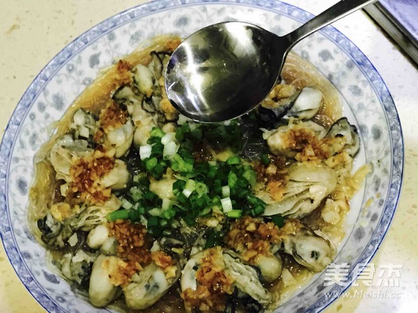 Steamed Oyster Meat with Garlic Vermicelli recipe