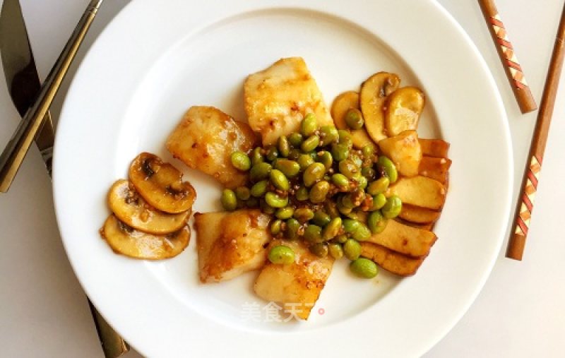 Pan-fried Fish Fillet with Chinese and Western Style recipe