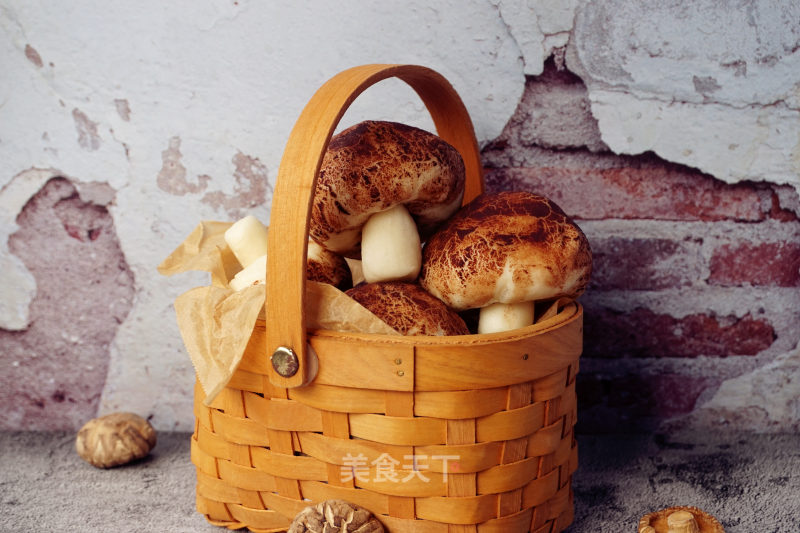 Pictograph Bean Paste and Mushroom Bun recipe