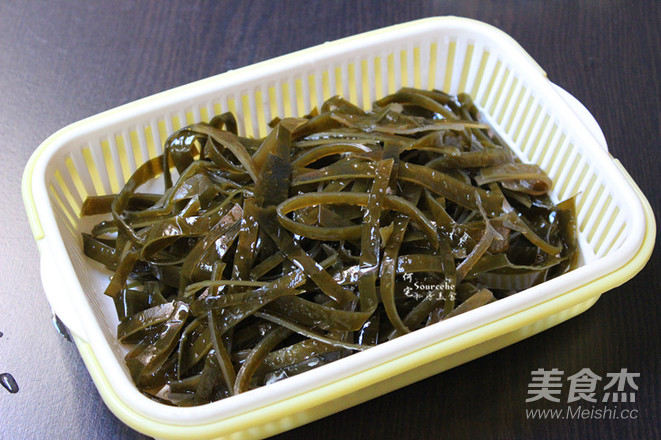 Seaweed Winter Bamboo Soup recipe