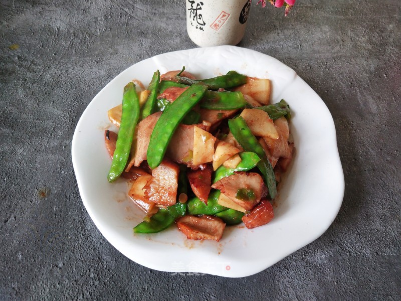 Stir-fried Barbecued Pork with Snow Pea recipe