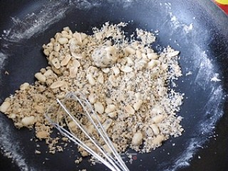 Reappearing Childhood Memories-old-fashioned Rock Candy Sesame Moon Cakes recipe