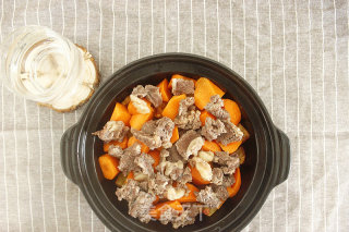 Potato Sirloin with Shacha Sauce recipe