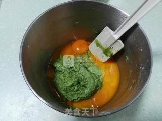 Dongling Electronic Oven's Green Juice Xylitol Cake recipe