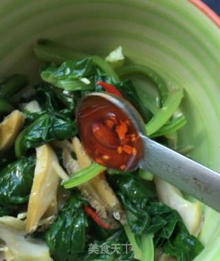 Abalone with Spinach in Oil recipe