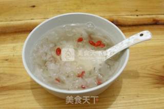 Xylitol Tremella Snow Pear Soup recipe