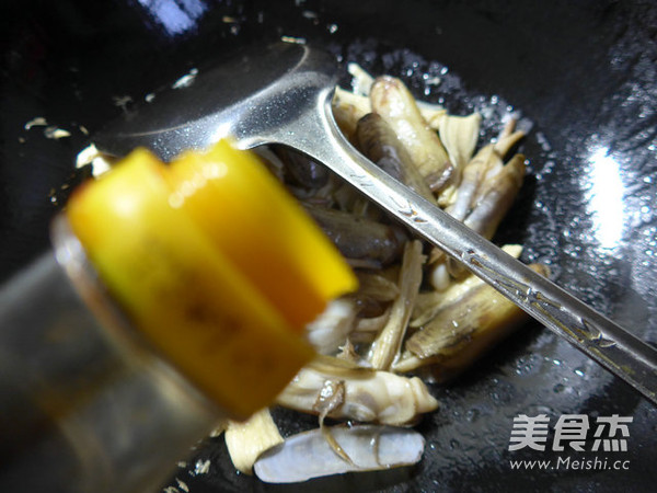 Fried Razor Clams with Yuba recipe