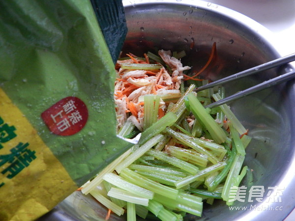 Shredded Chicken with Cress recipe