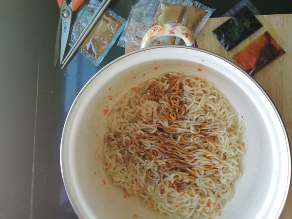 Shrimp Hot Dry Noodle recipe