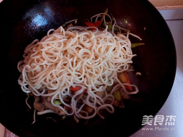 Fried Noodles with Seafood recipe