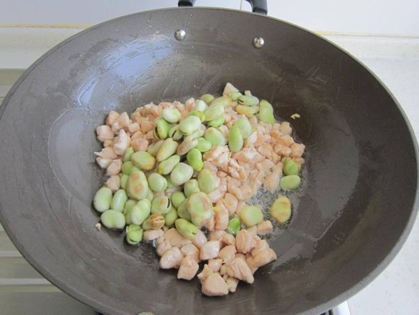 Laoganma Fried Chicken with Broad Beans recipe