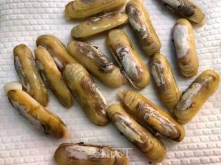 Salt-baked Razor Clams recipe