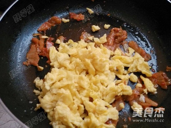 Scrambled Eggs with Kimchi recipe