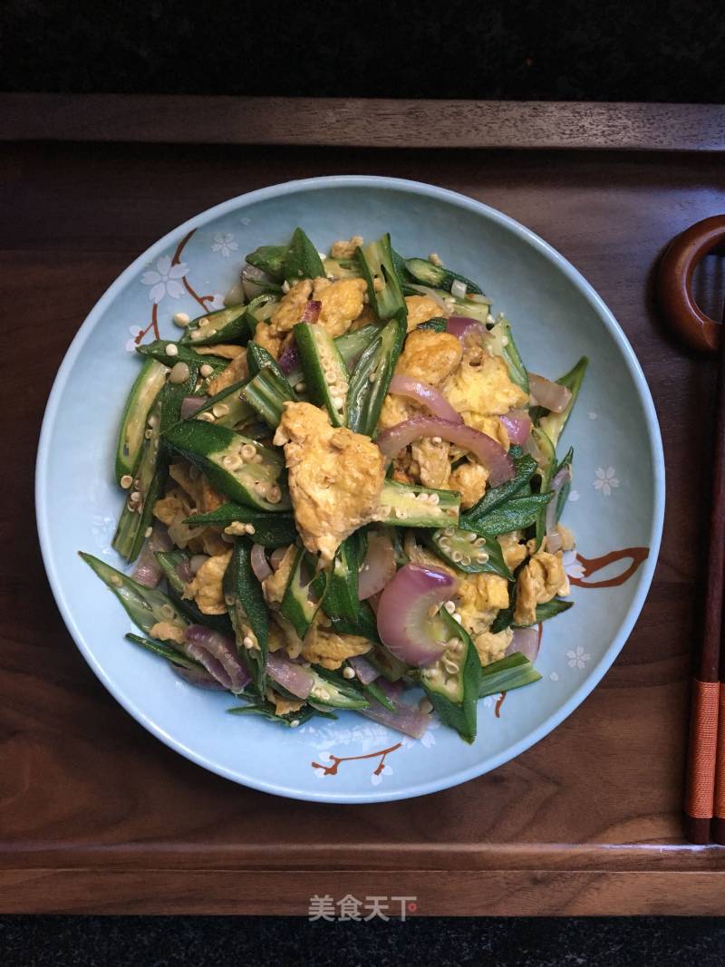 Scrambled Eggs with Onion and Okra recipe