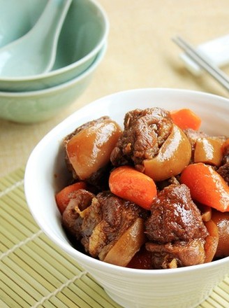 Roasted Lamb with Carrots