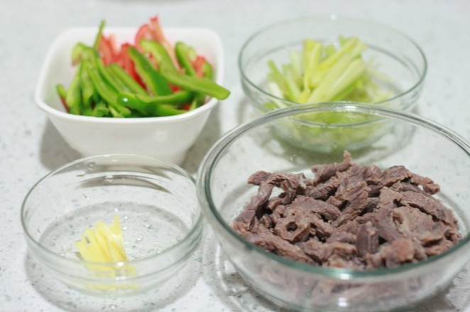 Celery Stir-fried Beef recipe