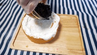 Delicious Food | Don't Want to Go to The Streets? Make An Internet Celebrity Black Sugar Pop Cake at Home! recipe