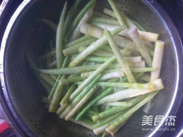 Red Oil Bamboo Shoots recipe