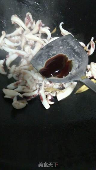 Stir-fried Cuttlefish with Pickles recipe