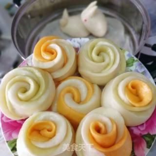 Fancy Buns with Vegetable Sauce recipe