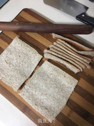 Whole-wheat Toast Turned into A Cute Pork Floss Roll😬 recipe