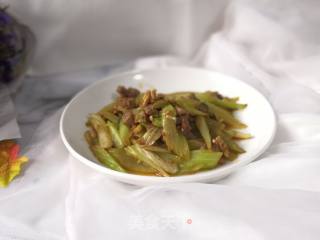 Stir-fried Beef with Celery recipe