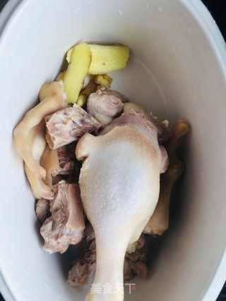 Sand Ginseng Yuzhu Old Duck Soup recipe