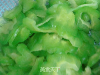 Stir-fried Bitter Gourd with Dace in Black Bean Sauce recipe